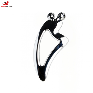 Rouleau de massage corporel en gros en forme de cœur, grattoir Gua Sha en métal avec rouleau GZ RTS, commande en vrac mixte - Product Image 1