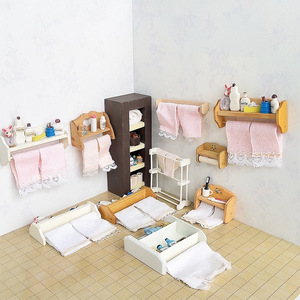 Mueble de Baño de Madera a Escala 1:12 para Casa de Muñecas con Toallero y Portarrollos de <span class=keywords><strong>Papel</strong></span> Higiénico - Product Image 1