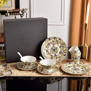 Meilleures ventes : Ensemble de vaisselle en porcelaine fine de style occidental, 58 pièces, avec des motifs de papillons dorés, assiettes de luxe - Product Image 1