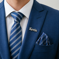 Broche personnalisée en métal avec initiales, broche avec nom personnalisé pour homme, cadeau élégant pour les garçons d'honneur, le père ou le patron