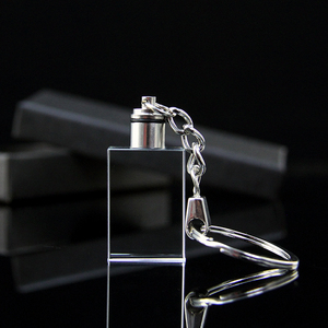 <span class=keywords><strong>Porte</strong></span>-clés LED en cristal K9 pas cher avec gravure intérieure, cube en verre transparent <span class=keywords><strong>personnalisé</strong></span> avec boîte cadeau - Product Image 3