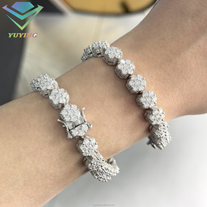 สร้อยข้อมือฮิปฮอปทรงดอกไม้ เพชรโมอิสซาไนต์ VVS ผ่านการทดสอบเพชร ชุบทอง เงินแท้ 925 พร้อมใบรับรอง GRA ของขวัญสำหรับทุกเพศ - Product Image 6