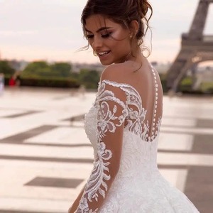 2025 elegante abito da <span class=keywords><strong>sposa</strong></span> in stile foresta per spose con scollo a V aderente con ampio braccio a schiena larga strascico leggero abito da ballo taglie forti - Product Image 3