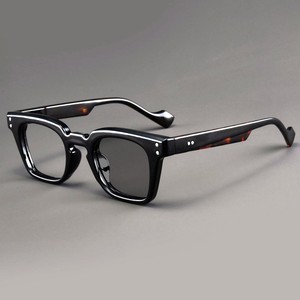 <span class=keywords><strong>2026</strong></span> 变色老花镜 防蓝光 男女通用 复古金属方形眼镜 - Product Image 4
