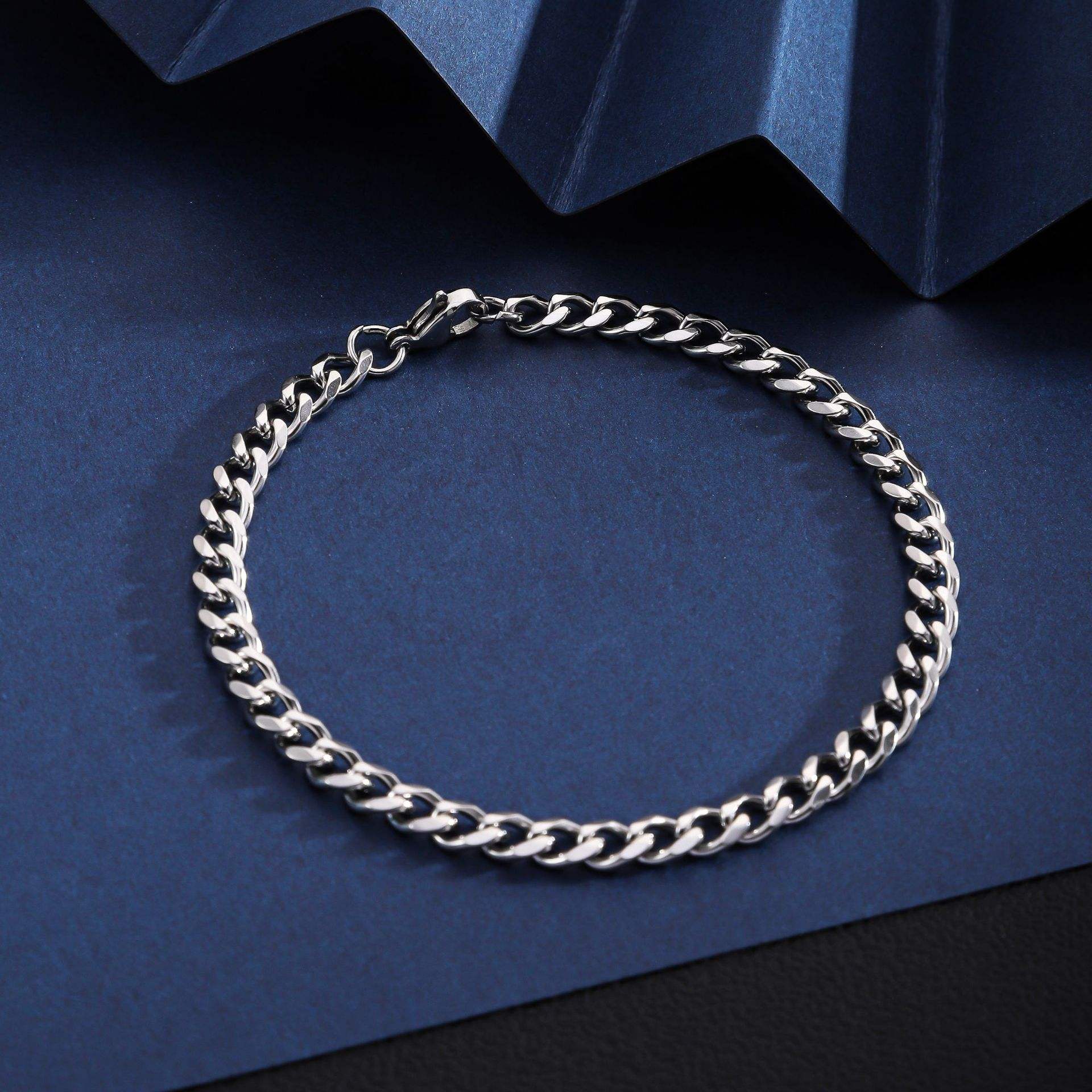 Six-sided polished bracelet [7mm width]