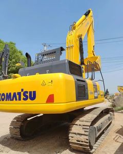 รถขุดไฮดรอลิกแบบตีนตะขาบโคมัตสึ 40 ตัน พร้อมเครื่องยนต์คัมมินส์ กำลัง 257 กิโลวัตต์ ความจุบุ้งกี๋ 2 เมตร สำหรับงานขุดขนาดใหญ่ - Product Image 3