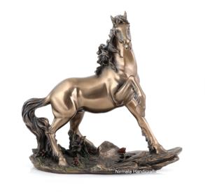 Sculpture de cheval en résine, statue de table faite à la main avec technique de moulage, figurine animale pour la décoration de la maison - Product Image 3