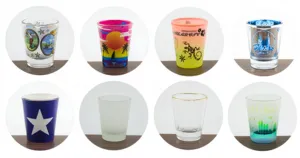 סיטונאי כוס תה חלב זכוכית יצירתית, כוס אמנותית לצורת גוף, כוס בירה ביקיני, לוגו מותאם אישית זמין