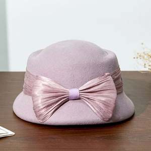 A120604 Chapeau en feutre 100% laine pour femme, couleur unie, béret élégant à bord incurvé, chapeau décontracté avec fleur et nœud - Product Image 4