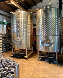 Fermenteur multi-usages en acier inoxydable DYE 2000L pour <span class=keywords><strong>vin</strong></span>, bière, whisky et vodka - Product Image 1