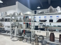 Machine de tournage CNC horizontale 3 axes Kingston STHS-3-880 haute performance pour le métal, réduisant l'intensité du travail – Ventes en Chine en forte croissance