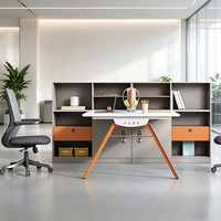 Bureau de travail modulaire pour employés avec bibliothèque latérale haute, pieds en métal en forme de A, poste de travail avec cloison pour espace de travail des employés