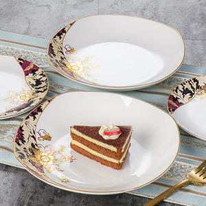 <span class=keywords><strong>Set</strong></span> di Piatti in Ceramica di Lusso Stile Europeo con Bordo Placcato Oro, Servizio da Tavola per Uso Domestico, Adatto a Microonde e Lavastoviglie, per 12+ Persone - Product Image 4