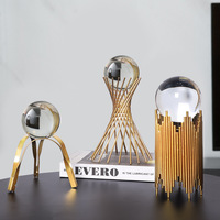 Décoration d'intérieur moderne de luxe, art en fer, boule de cristal, ornements de table créatifs et cadeaux, artisanat en métal pour le salon, bibelots