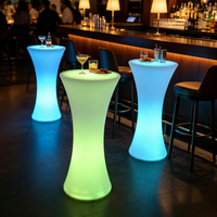 Bar à cocktails mobile, table à cocktails portable avec éclairage LED, mobilier de discothèque portable en plastique pour utilisation en centre commercial ou en hôtel en extérieur