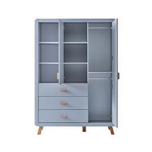 Armoire en bois gris brume à 3 portes pour vêtements, détails esthétiques, pour chambre d'adolescents, collection PRETO, prix prestigieux - Product Image 2