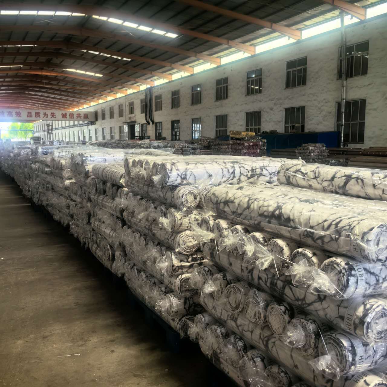 Золотой поставщик, оптовая продажа, Новое поступление, разумная цена, ткань из персиковой кожи, 100 полиэфирная ткань в рулоне