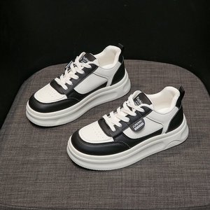 Chaussures de course <span class=keywords><strong>blanches</strong></span> haute définition pour femmes confortables en cuir plat décontracté <span class=keywords><strong>Tennis</strong></span> Van vente en gros de chaussures de petite taille à la mode - Product Image 4