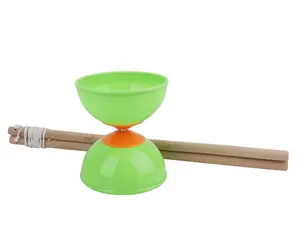 Açık bahçe oyunu çin wooden oyuncak Diabolo set ahşap sopa ile spor spor oyuncak