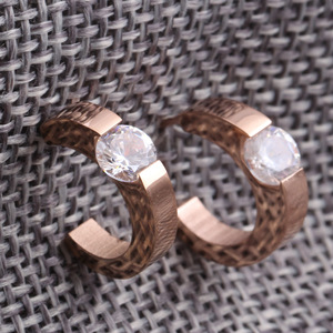 Boucles d'oreilles en or rose en forme de C, 15mm, rondes, incrustées de zircon, design géométrique, cadeau pour femmes - Product Image 4