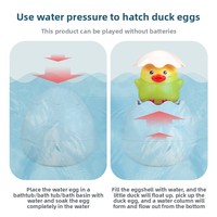 Jouets de bain pour bébé style TikTok, ours en plastique flottant avec jet d'eau et œuf souple pour le plaisir du bain