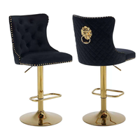 Tabouret de bar moderne à hauteur réglable avec structure métallique et tissu résistant pour usage commercial dans les espaces événementiels, salles à manger, salons et chambres.