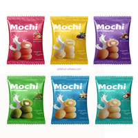 Sandwichs de mochi japonais fourrés aux céréales sucrées, saveur café et chocolat, desserts de type gâteaux de riz