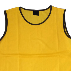 Chalecos de entrenamiento antiarrugas, transpirables y ligeros para equipos, chaleco de fútbol profesional personalizado para adultos, chaleco de entrenamiento a bajo precio. - Product Image 5