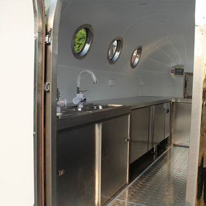 Camion <span class=keywords><strong>de</strong></span> restauration mobile en acier inoxydable pour pizza, hot-dogs, barbecue, pâtes, café et restauration rapide, à vendre en Europe - Product Image 6