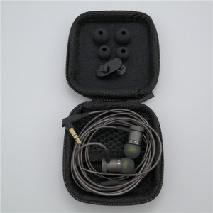 ปลั๊กหูฟังโลหะรูปตัว L ขนาด 3.5 มม. สีเทาไทเทเนียม สำหรับเสียงเบสหนักแน่นของเอ็มพี 3 - Product Image 5