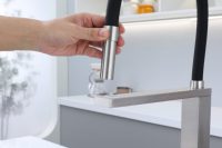 Robinet de cuisine pivotant moderne et minimaliste en cuivre et céramique, mitigeur vertical chaud-froid pour évier de légumes, vente en gros d'usine
