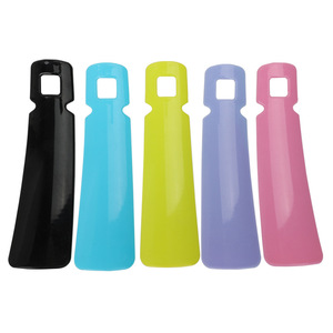 Plastic <b>Shoe</b> Puller 13.7cm Portable <b>For</b> Pregnant Women <b>Elderly</b> Convenience Use - Product Image 2