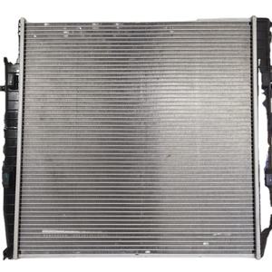 Radiador 0304AAM00451N SCORPIO Mahindra Bolero India, Repuestos de Buena Calidad, Anillo de Sellado de Aceite, Bomba de Agua, Filtro, Tuerca, Perno - Product Image 1