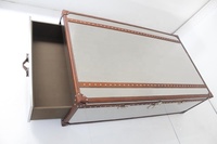 Table basse vintage de style mid-century pour salon, en acier inoxydable brossé, garniture en cuir blanc, couleur personnalisable, design antique FAVORS