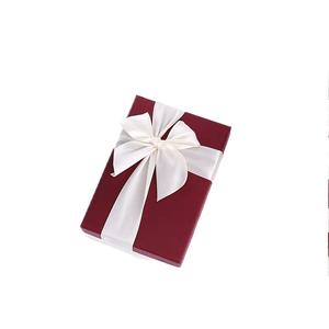 Boîte d'emballage cadeau de parfum de luxe avec logo personnalisé pour la Saint-Valentin Boîte de papier privée élégante en carton gris rigide avec nœud papillon - Product Image 5