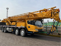 Grue de camion hydraulique QY70 70T avec force de stabilisation de 579 kN pour la construction et les levages lourds en Algérie avec certification CE