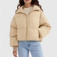 Doudoune réversible à capuche pour femme Hiver 2025, coupe ample, en nylon avec logo et détails boutonnés, style simple