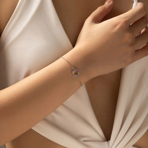 Bracelet chaîne en argent S925 avec cristaux hexagonaux et strass sertis griffe, bijou unisexe minimaliste pour usage quotidien - Product Image 3