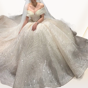 ชุดเจ้าสาวเปิดไหล่แบบโมเดิร์นชุดราตรีคอวีพร้อมผ้าลูกไม้ - Product Image 1