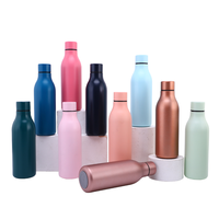 Vente chaude 2L Double Paroi En Acier Inoxydable Tasse Isolé Portable En Plein Air Gym Sports Bouteille D'eau/Bouteille De Café avec Bouchon De Sport