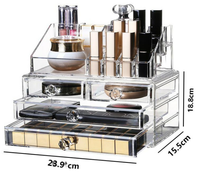 Présentoir Colonne à Quatre Niveaux en Acrylique Amovible et Démontable, Luxe Moderne Écologique, pour Parfums et Cupcakes, Transparent