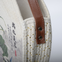 Sac rond tissé à l'encre de Chine motif lotus, sac bandoulière vintage en coton floral avec poignées en cuir pour usage quotidien
