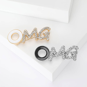 Broche lettre <span class=keywords><strong>OMG</strong></span> avec strass et émail en forme de O pour revers de costume femme, 17x49mm, Or Argent - Product Image 1