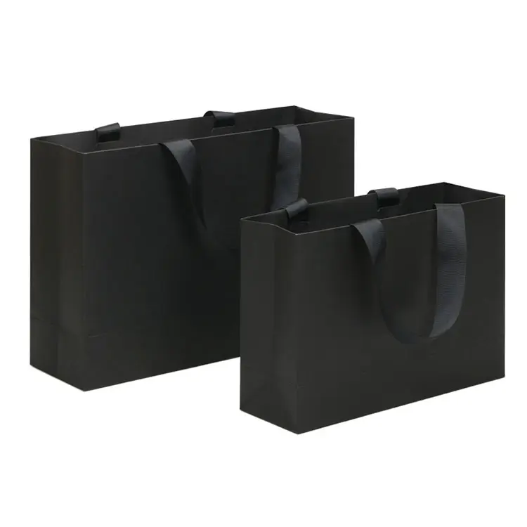 Saco de papel preto de papelão com logotipo impresso personalizado sacos de papel para compras de roupas de luxo saco para levar presentes