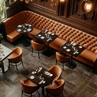 Holz-Halbkreis-Sitzgruppe für Café und Restaurant: Stuhl- und Tisch-Set mit Sitzbank und Sofa
