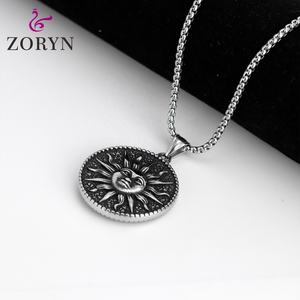 Colliers pendentifs en acier inoxydable avec pièce de monnaie soleil, style celtique, dieu du soleil, vintage, gothique, punk, en acier titane, bijoux de mode pour hommes - Product Image 2