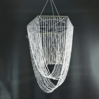 Nouveaux Lustres de Mariage Minimalistes Style Usine Directe Décorations Suspendues au Plafond en Acrylique et Fer pour Mariages