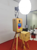 Photomaton portable en bois avec écran tactile de 18,5 pouces, pliable pour les événements