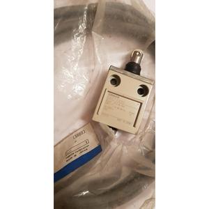 OMROM D4C-1932 Compact Limit <b>Switch</b> Metal Housing Japan Made OBSOLETE MFG ORIGINAL PACKAGE NEW - Product Image 1