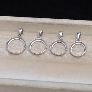 Juego de Accesorios de Perlas Mabei S925 5313-5, Colgante 17.7, Pendientes 18.3, Anillo 18.7, Soporte Vacío 19.3, 100% Plata de Ley - Product Image 2